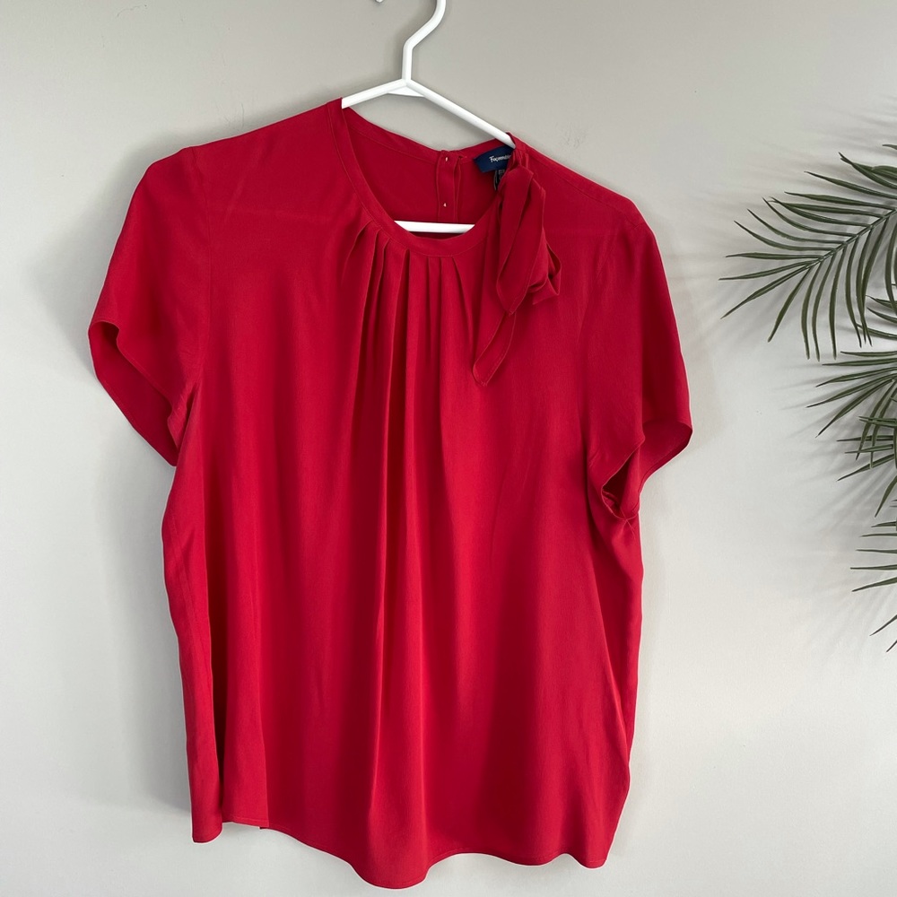 Facconable silk blouse